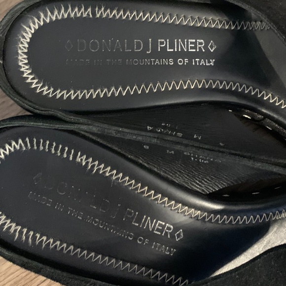 🌺DONALD PLINER Shana Black Suede Leather Sandal 8 - Picture 6 of 9